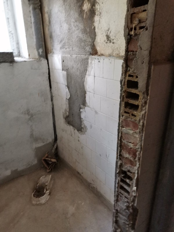 Семейството на СНЦ “Оптима“ се нанася в новия си дом в с. Дунавци