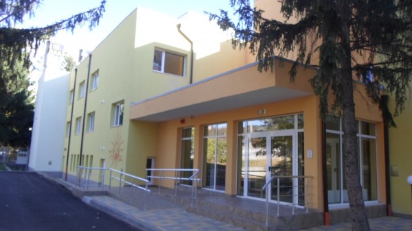 Почетен плакет и 7 сертификата за Община Казанлък за достъпна среда от Комисията за защита от дискриминация