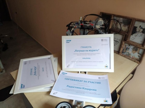 И трите отбора на ИКТ Център са отличени от националното състезание “Роботика за България“