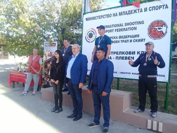 Три купи “България“ донесоха стрелците ни от Долни Дъбник