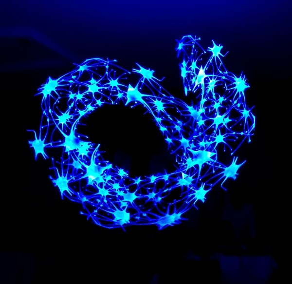 Огнено шоу, изложба на носии и музика ви очакват в събота в „Светилото”