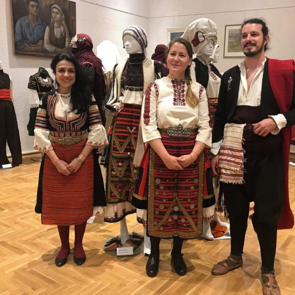 Огнено шоу, изложба на носии и музика ви очакват в събота в „Светилото”