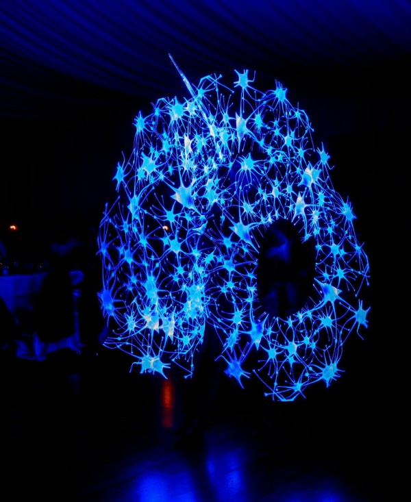 Огнено шоу, изложба на носии и музика ви очакват в събота в „Светилото”