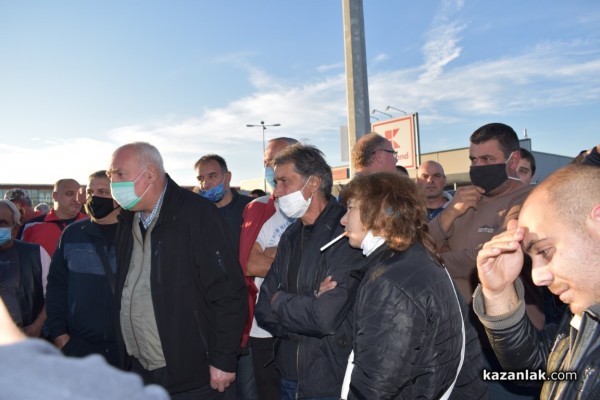 Рибари излязоха на протест