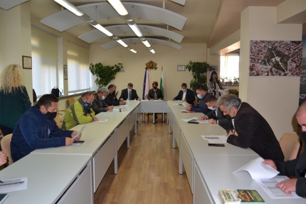 Темите на днешния кметски полуден: Спазване на противоепидемичните мерки