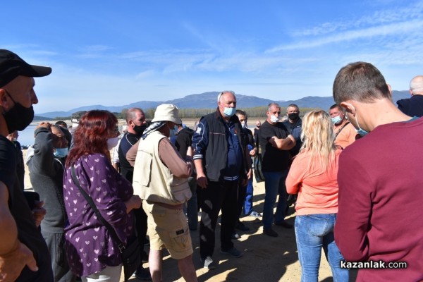 Рибари гласуваха правилата за риболов на язовир Копринка