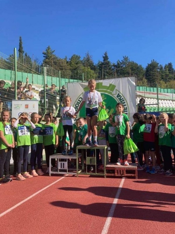 Казанлъшките малки лекоатлети са сред победителите в „Старозагорски олимпийски надежди“