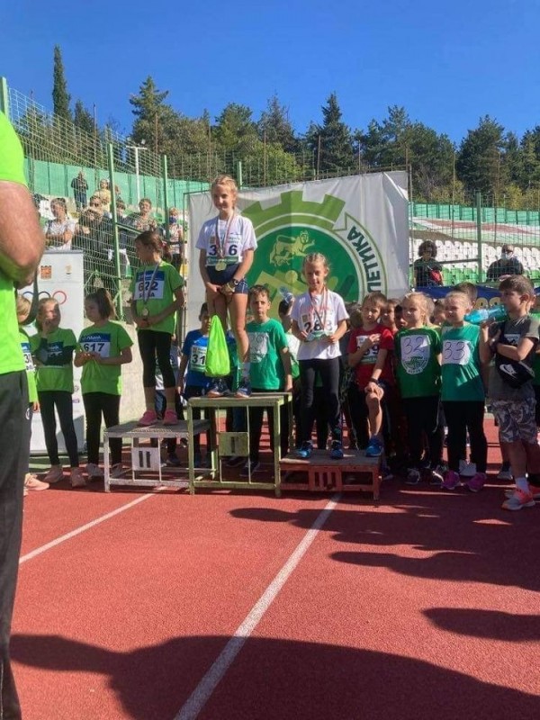 Казанлъшките малки лекоатлети са сред победителите в „Старозагорски олимпийски надежди“
