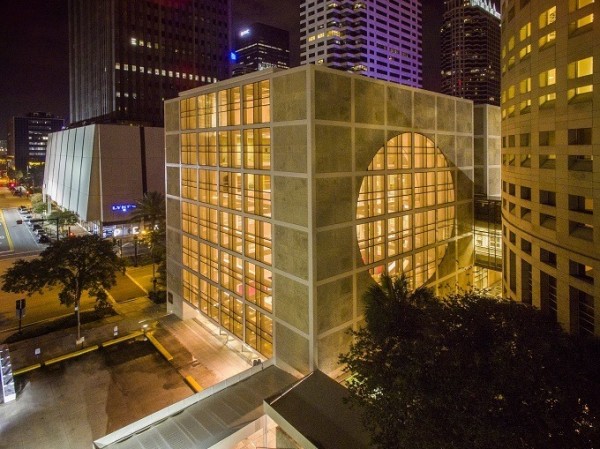 Казанлъчанка показва изкуството си в сърцето на Флорида, САЩ