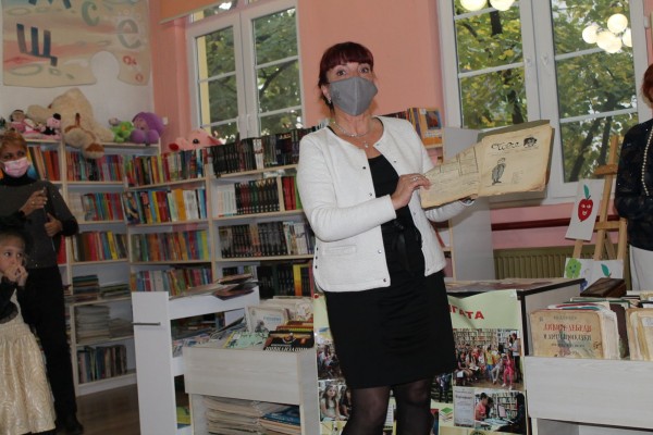 Залите на библиотеката вече с имена на казанлъшки будители