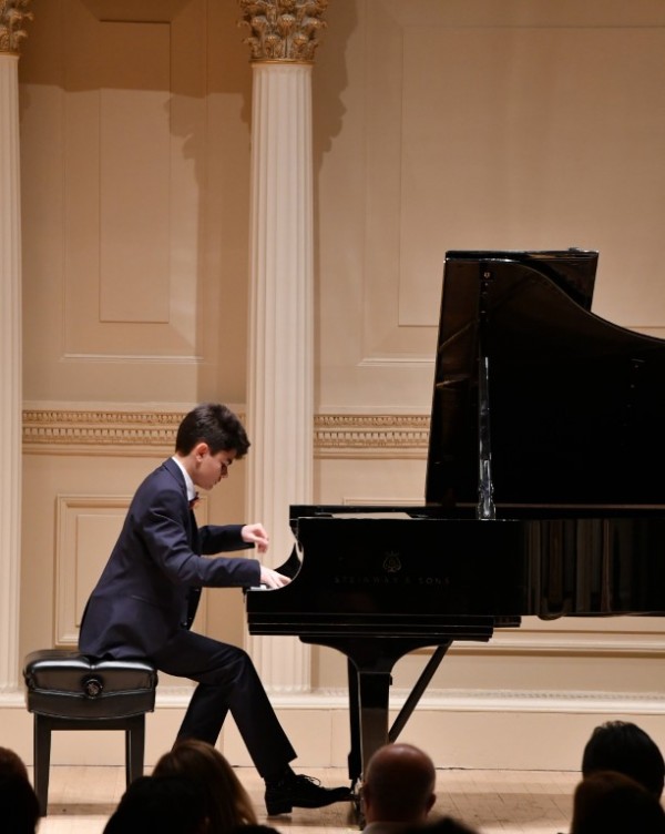 Награди, поздравления и аплодисменти за талантите от клавирния клас на Елена Юлиянова