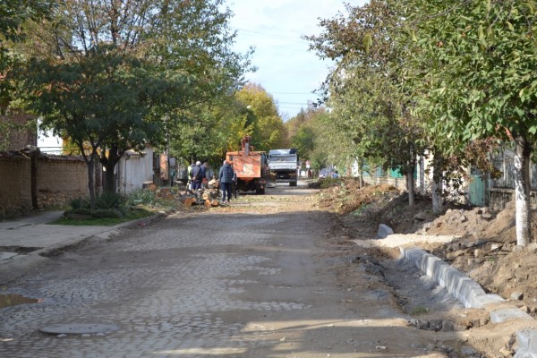 Започна ремонтът на улица “Войнишка“ в Казанлък