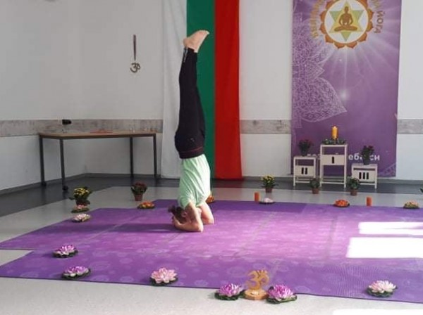 Казанлъчанки с медали от държавното първенство по йога