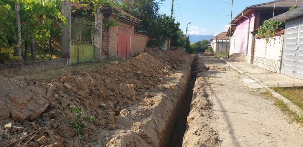 Нова водопроводна система и нова асфалтова настилка на улица в Розово