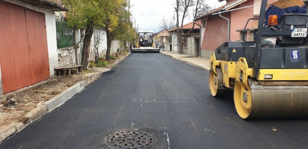 Нова водопроводна система и нова асфалтова настилка на улица в Розово