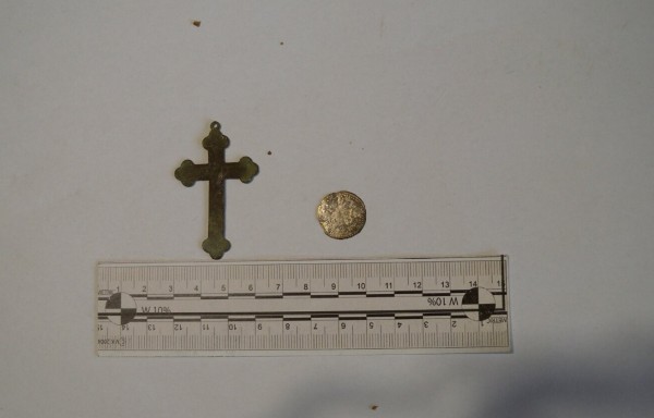 Криминалисти откриха средновековни предмети в домовете на трима иманяри