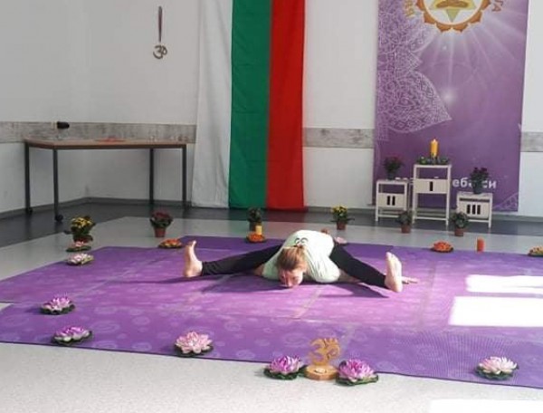 Казанлъчанки с медали от държавното първенство по йога