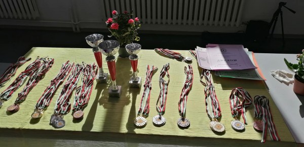 Казанлъчанки с медали от държавното първенство по йога