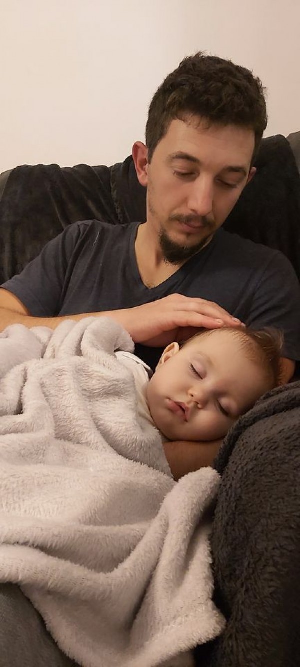 102 снимки събра онлайн конкурса “Аз и татко“