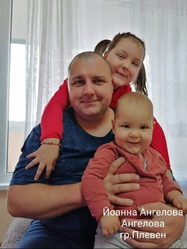 102 снимки събра онлайн конкурса “Аз и татко“