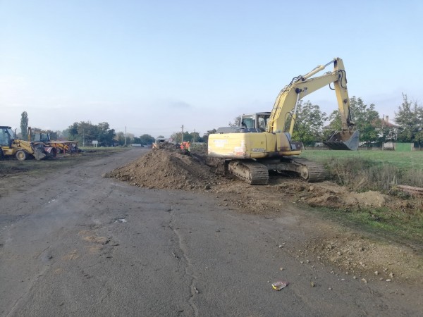 Работата по канализацията в Крън продължава усилено и без прекъсване