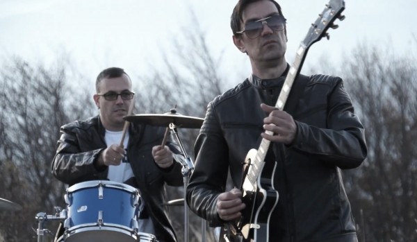 ЗОНА 20 с първо видео. Клипът към песента Пеньо Черньоолу вече е факт