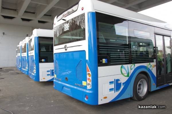 Бъдещите шофьори на новите електробуси започнаха своето обучение