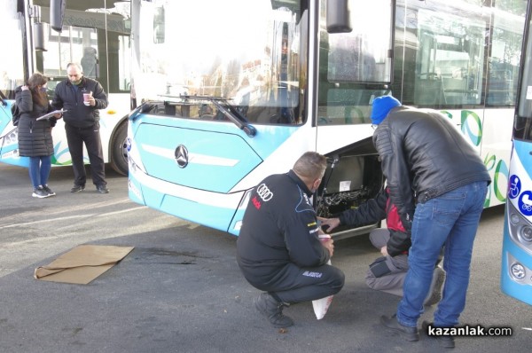Бъдещите шофьори на новите електробуси започнаха своето обучение