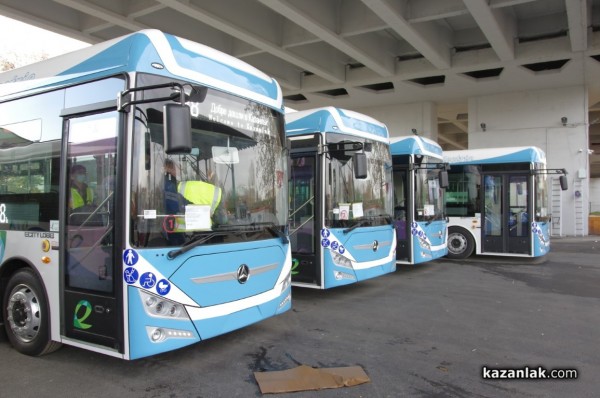 Бъдещите шофьори на новите електробуси започнаха своето обучение