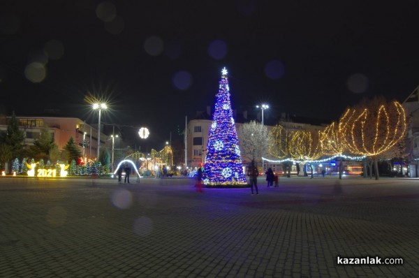 Запалване на Коледните светлини