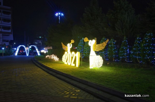 Запалване на Коледните светлини