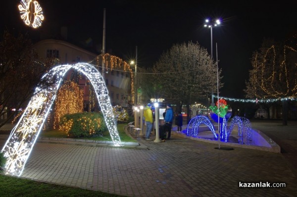 Запалване на Коледните светлини