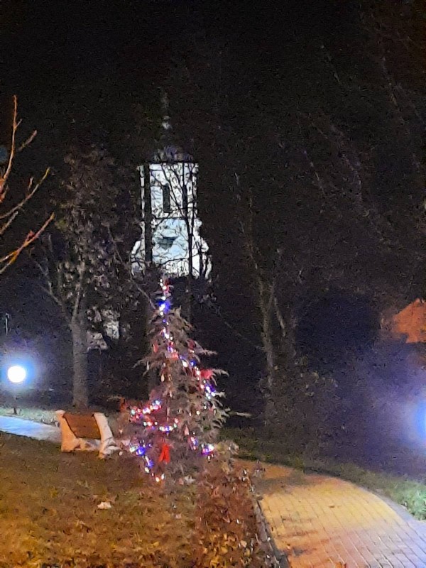 Град Шипка засия в Коледна премяна