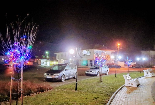 Град Шипка засия в Коледна премяна