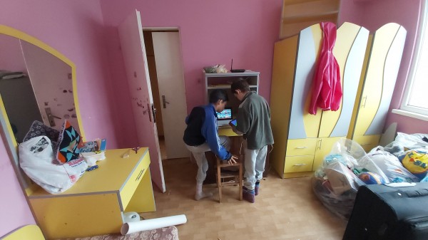 Добрината, която преобрази дома на самотна майка с 3 деца