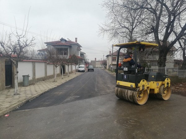 Ул. “Кирил и Методий“ в Крън с нов асфалт