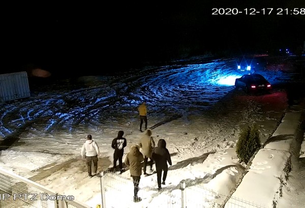 Служители на ветропарка към дрифтъри и офроудъри: Какво е удоволствието да се подиграеш с труда на другите?/ Видео