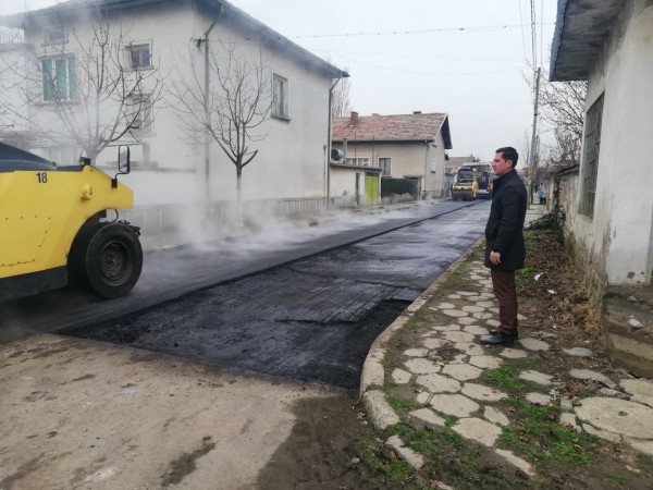 Ул. “Кирил и Методий“ в Крън с нов асфалт