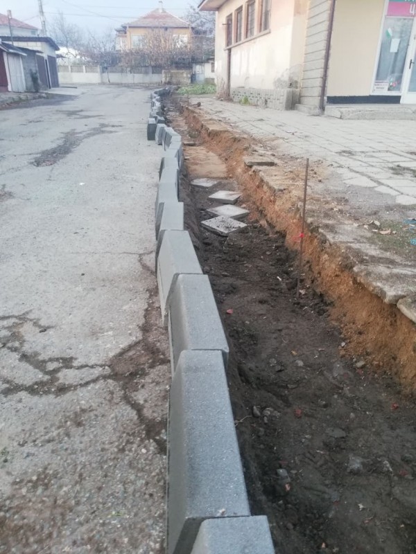 Ул. “Кирил и Методий“ в Крън с нов асфалт