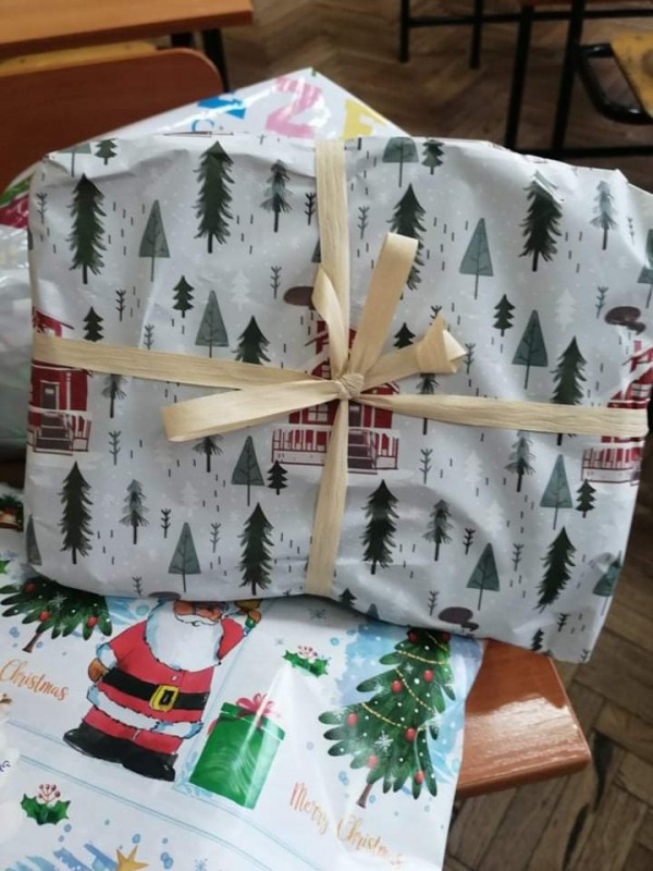 Ученици, родители и учители зарадваха третокласник от ОУ “Кулата“