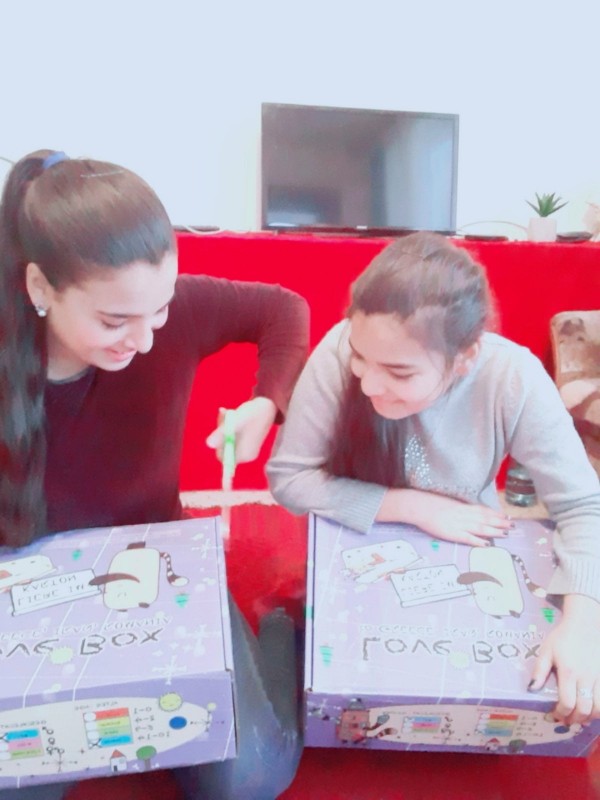 660 пакета с коледни подаръци от Германия изненадаха децата на Шипка