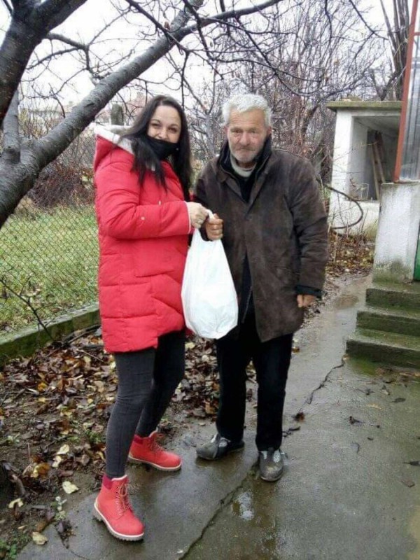 Кметство Енина подари богата вечеря на 45 жители