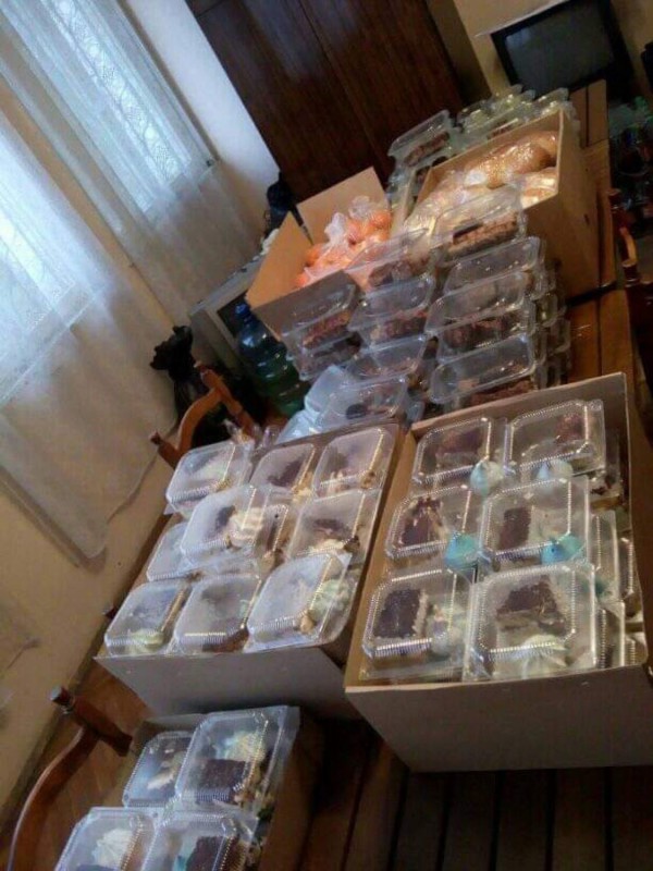 Кметство Енина подари богата вечеря на 45 жители