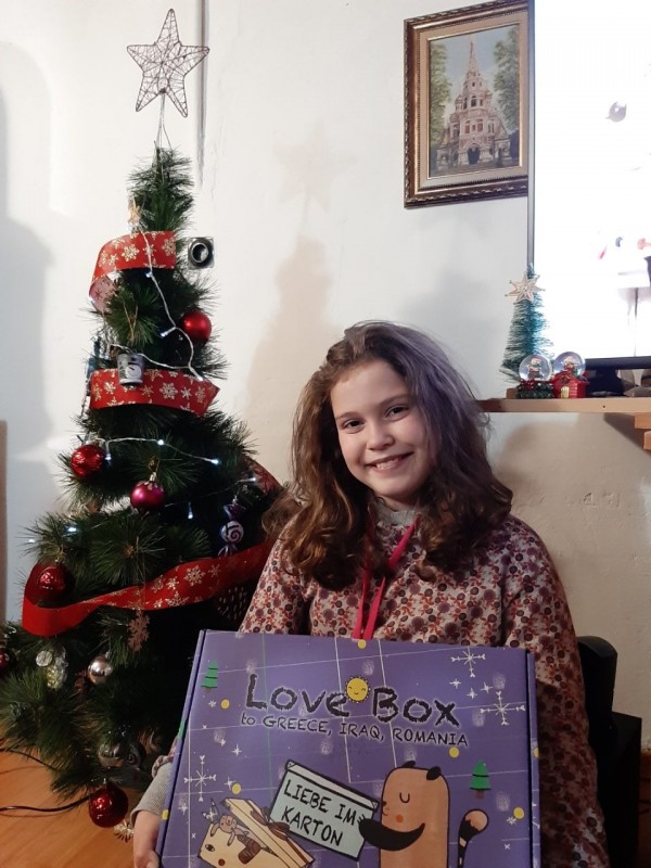 660 пакета с коледни подаръци от Германия изненадаха децата на Шипка