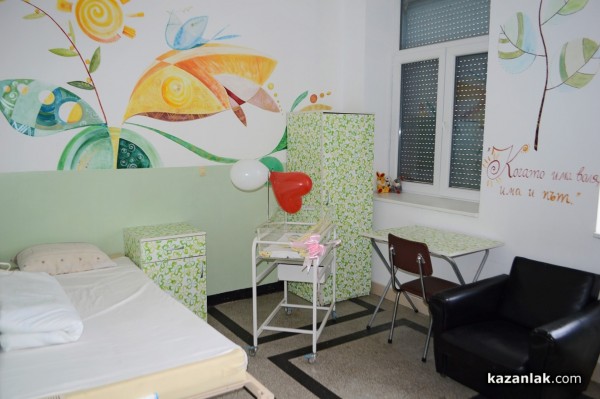 “Мисия подари добро“ дари 15 легла за новородени на казанлъшкото АГ-отделение