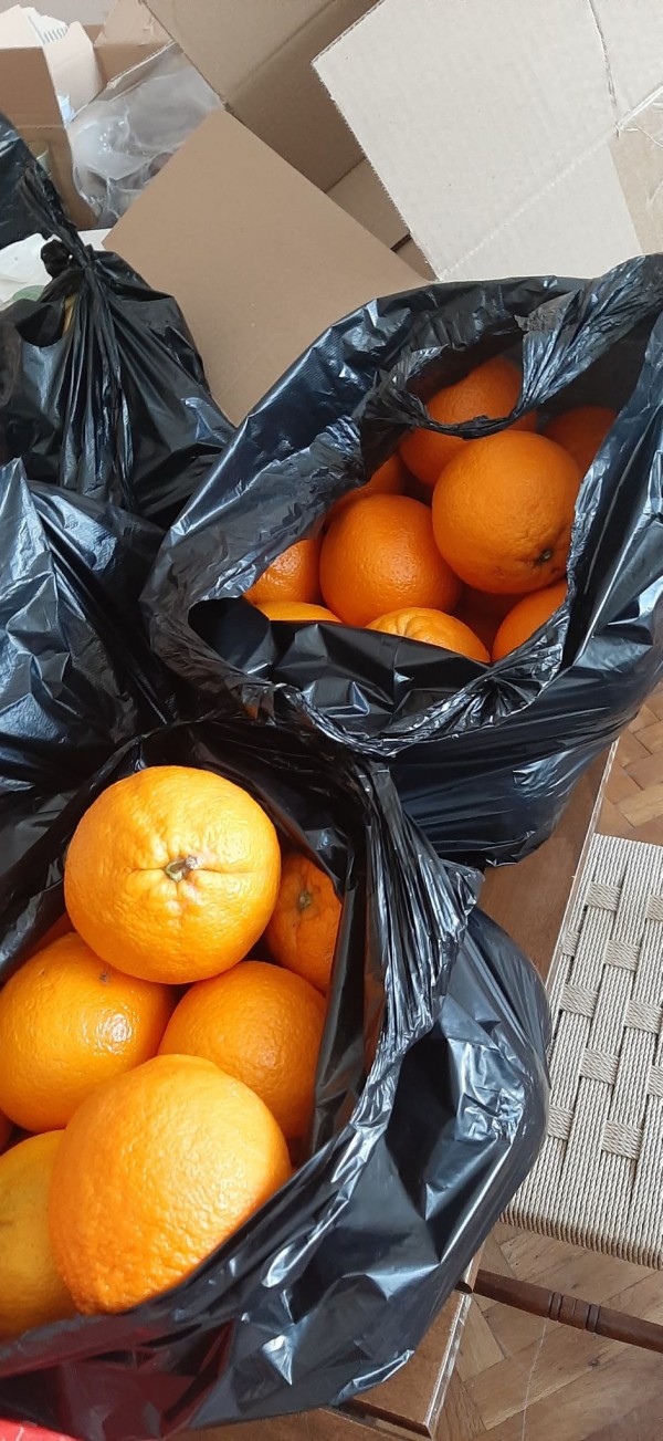 Кметство Енина и дарители отрупаха трапезите на 60 човека за новогодишната нощ