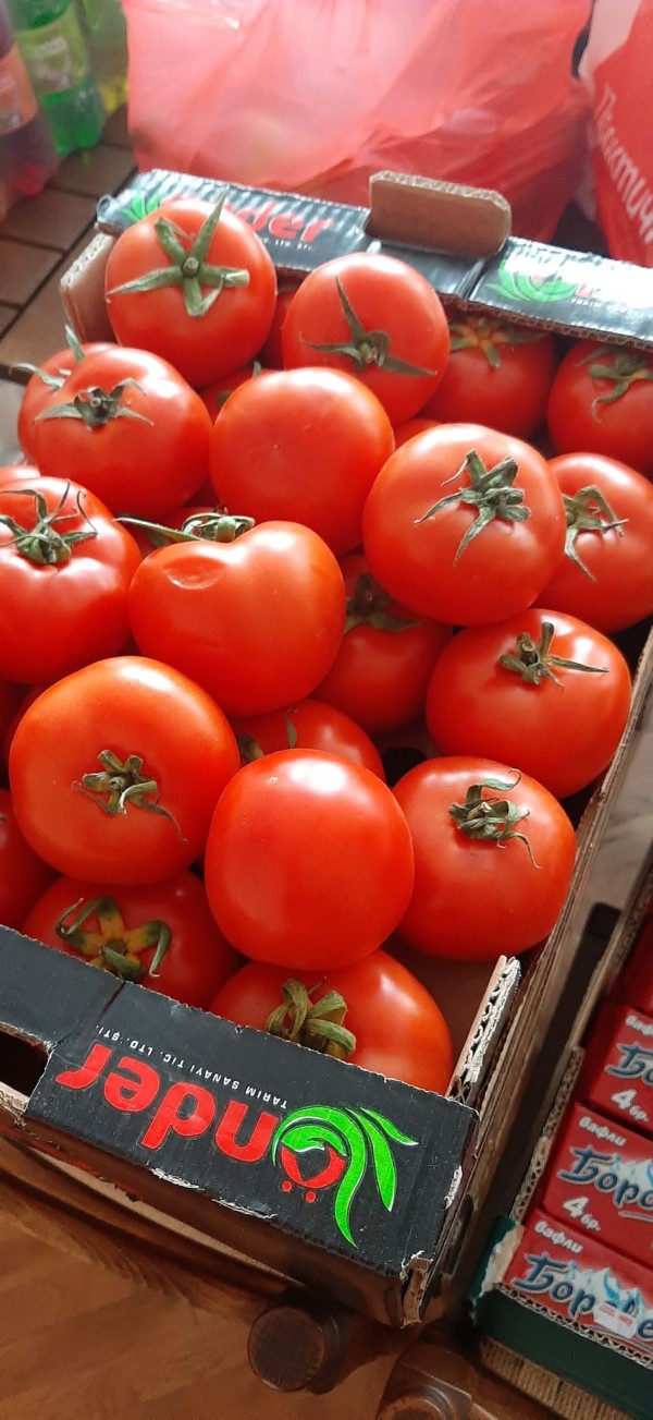 Кметство Енина и дарители отрупаха трапезите на 60 човека за новогодишната нощ