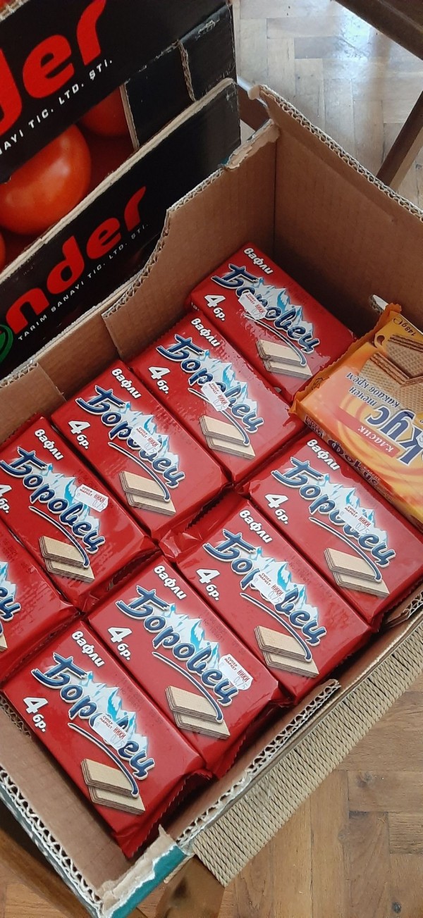 Кметство Енина и дарители отрупаха трапезите на 60 човека за новогодишната нощ