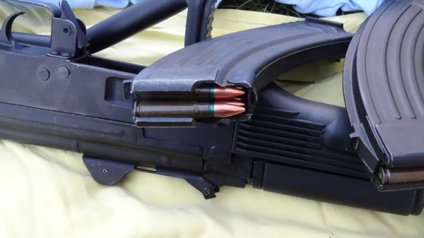 Арестуваха казанлъчанин, стрелял с “Калашников“ при сделка с марихуана