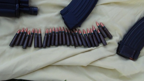 Арестуваха казанлъчанин, стрелял с “Калашников“ при сделка с марихуана